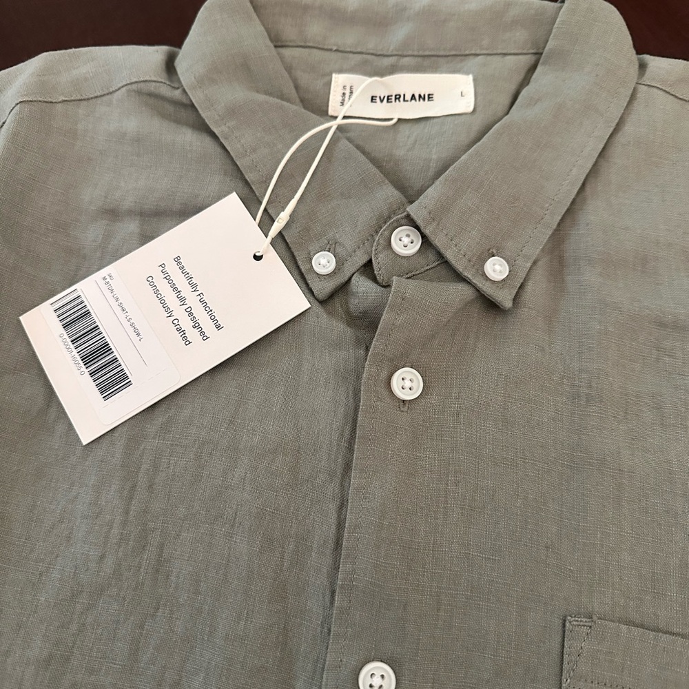 Everlane Men's Classic Shirt in Linen (Sage Green)